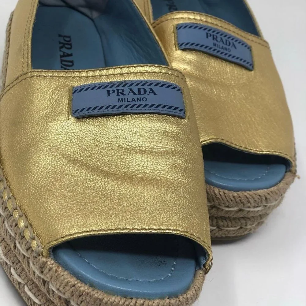 PRADA - Picture 4 of 4